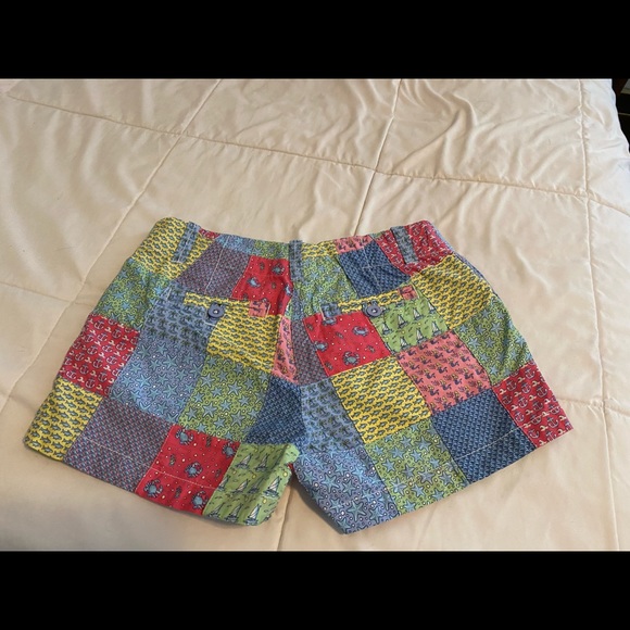 Vineyard Vines patchwork shorts - Picture 2 of 3